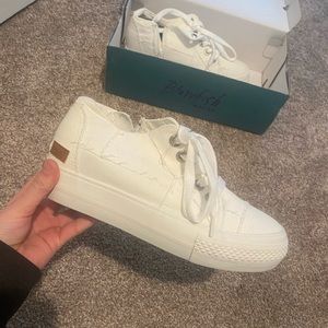 White Platform Blowfish